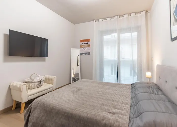 Elegante Bilocale-centro Torino-free Wifi Apartment *