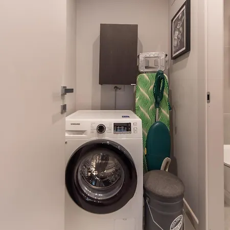 Elegante Bilocale-centro Torino-free Wifi Apartamento Turim